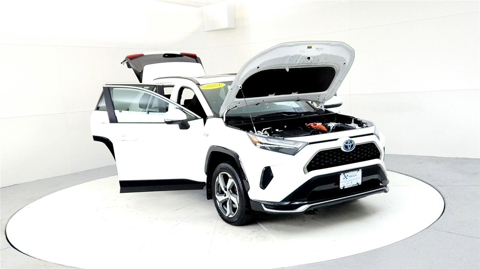 Certified 2024 Toyota RAV4 SE image 9