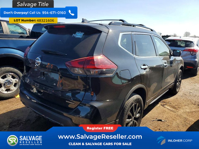 Used 2018 Nissan Rogue SV w/ Premium Package image 4