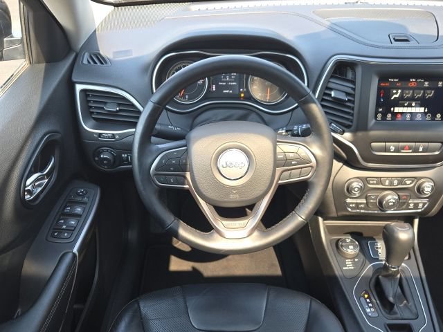 Used 2021 Jeep Cherokee Latitude Lux w/ Sun & Sound Group AWD/4WD image 2