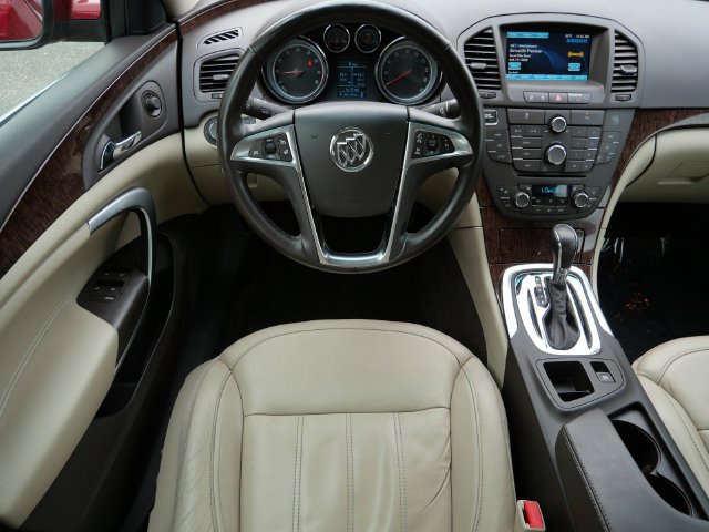 Used 2013 Buick Regal Premium FWD image 12