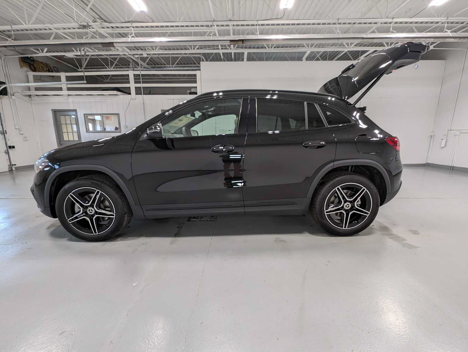 New 2026 Mercedes-Benz GLA 250 4MATIC image 10