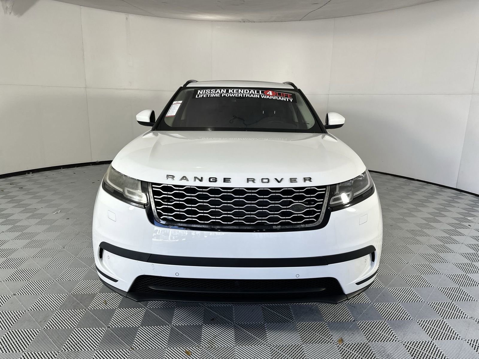 Used 2019 Land Rover Range Rover Velar S AWD/4WD image 3