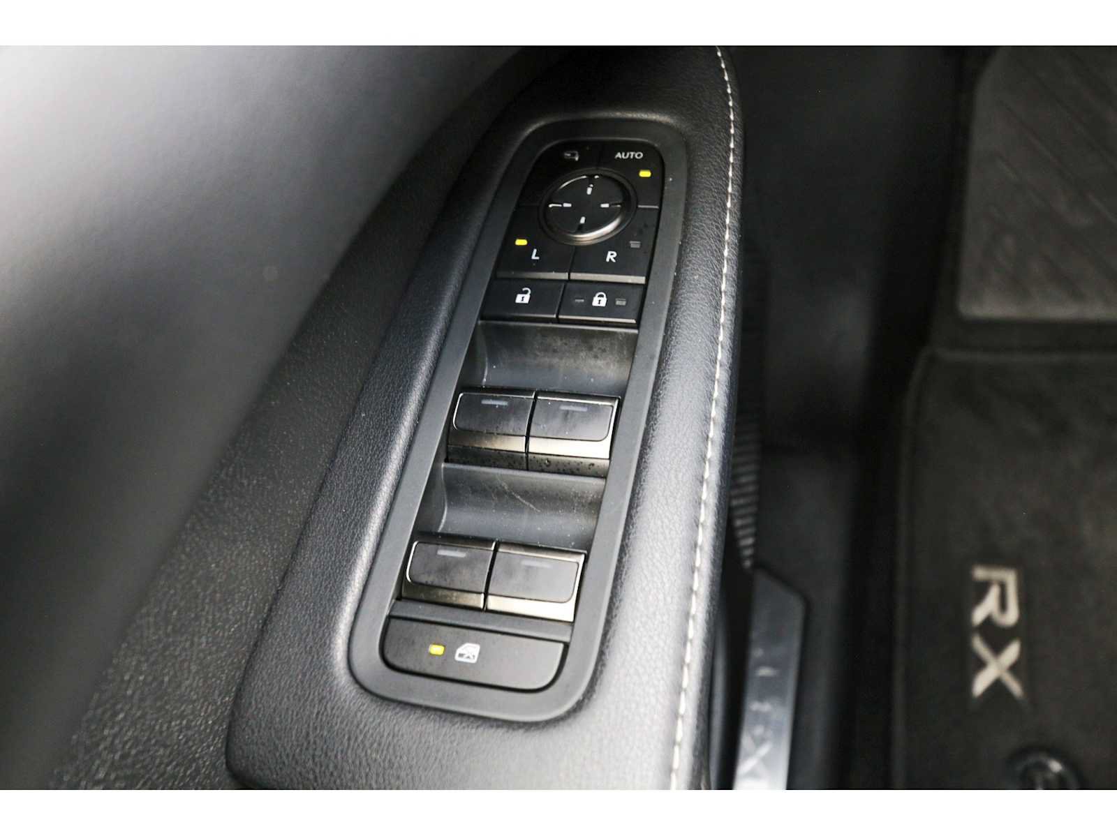 Used 2025 Lexus RX 350 Premium w/ Convenience Package FWD image 20
