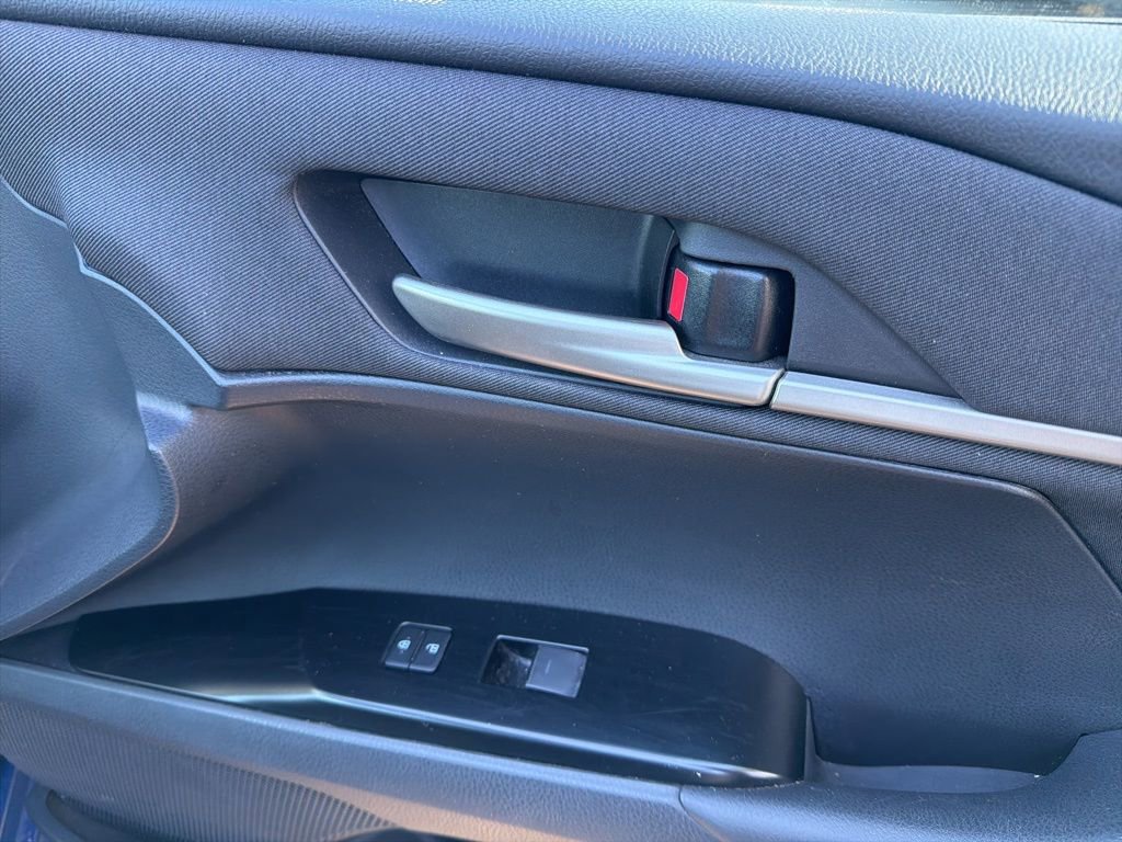 Used 2025 Toyota Camry LE image 31