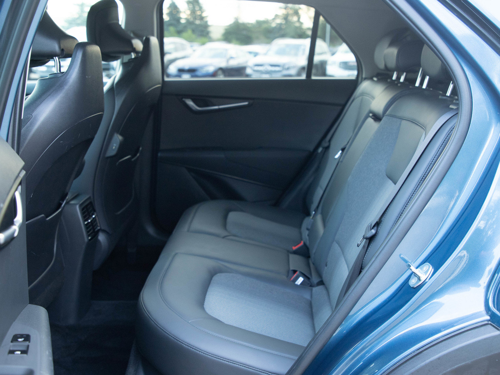 Used 2023 Kia Niro EX w/ EX Cold Weather Package FWD image 19