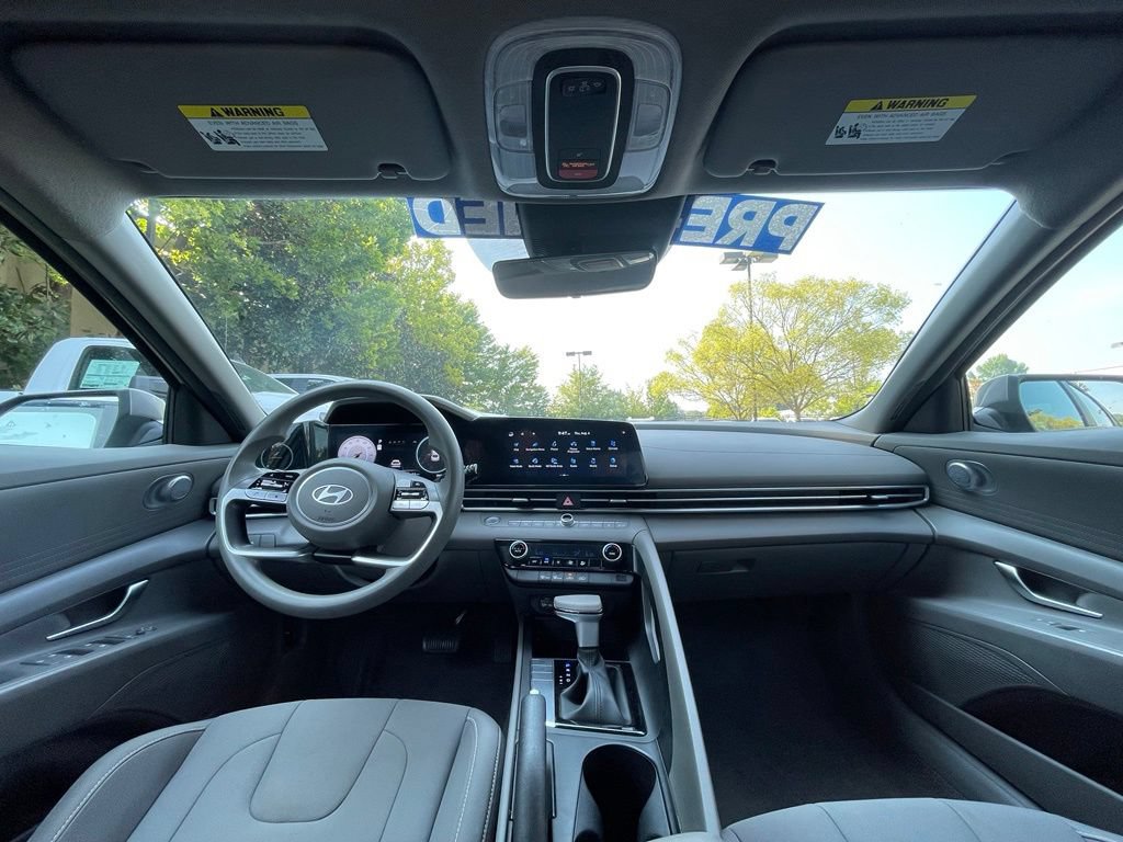 Used 2024 Hyundai Elantra SEL FWD image 28