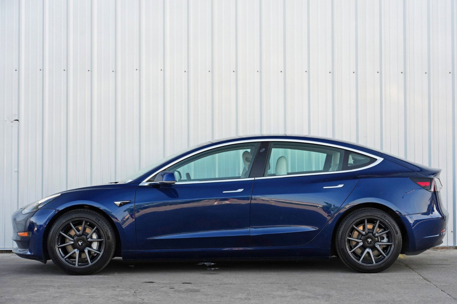 Used 2019 Tesla Model 3 Long Range image 8