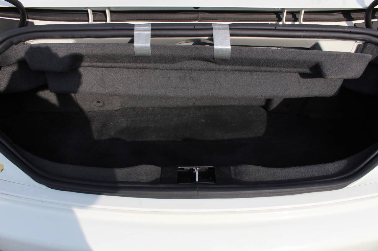 Used 2015 Maserati GranTurismo Convertible RWD image 17