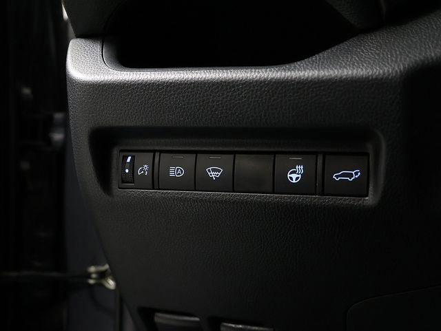 Used 2021 Toyota RAV4 XLE w/ Convenience Package AWD/4WD image 23