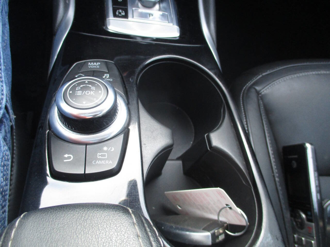 Used 2018 INFINITI QX30 AWD image 28