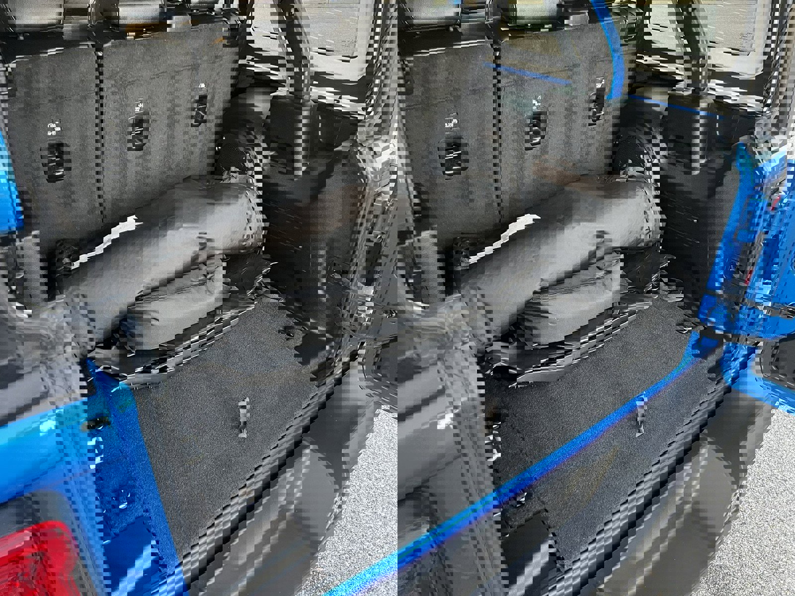 Used 2022 Jeep Wrangler Unlimited Sahara w/ Cold Weather Group image 97