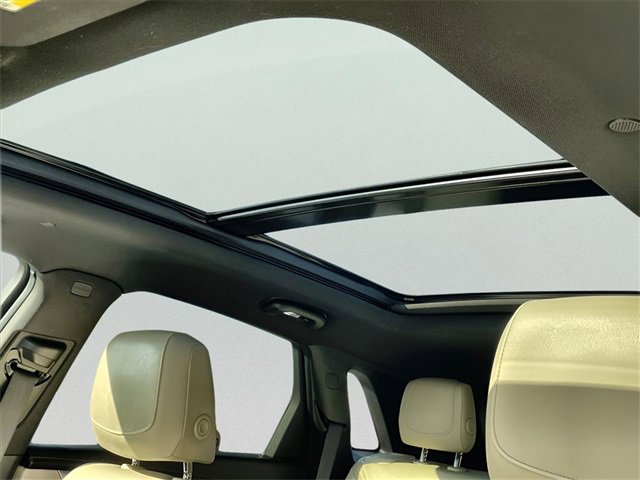 Certified 2017 Cadillac XT5 Luxury w/ Driver Awareness Package image 20