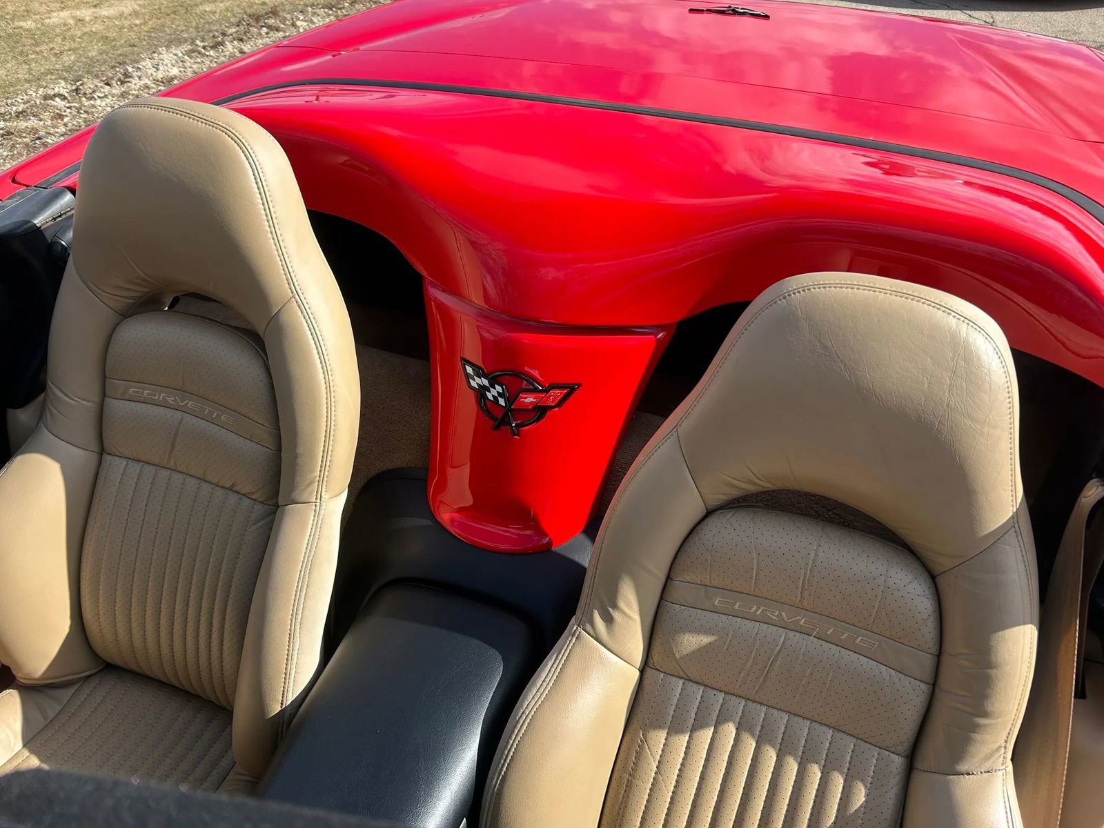 Used 2000 Chevrolet Corvette Convertible w/ Memory Pkg image 14