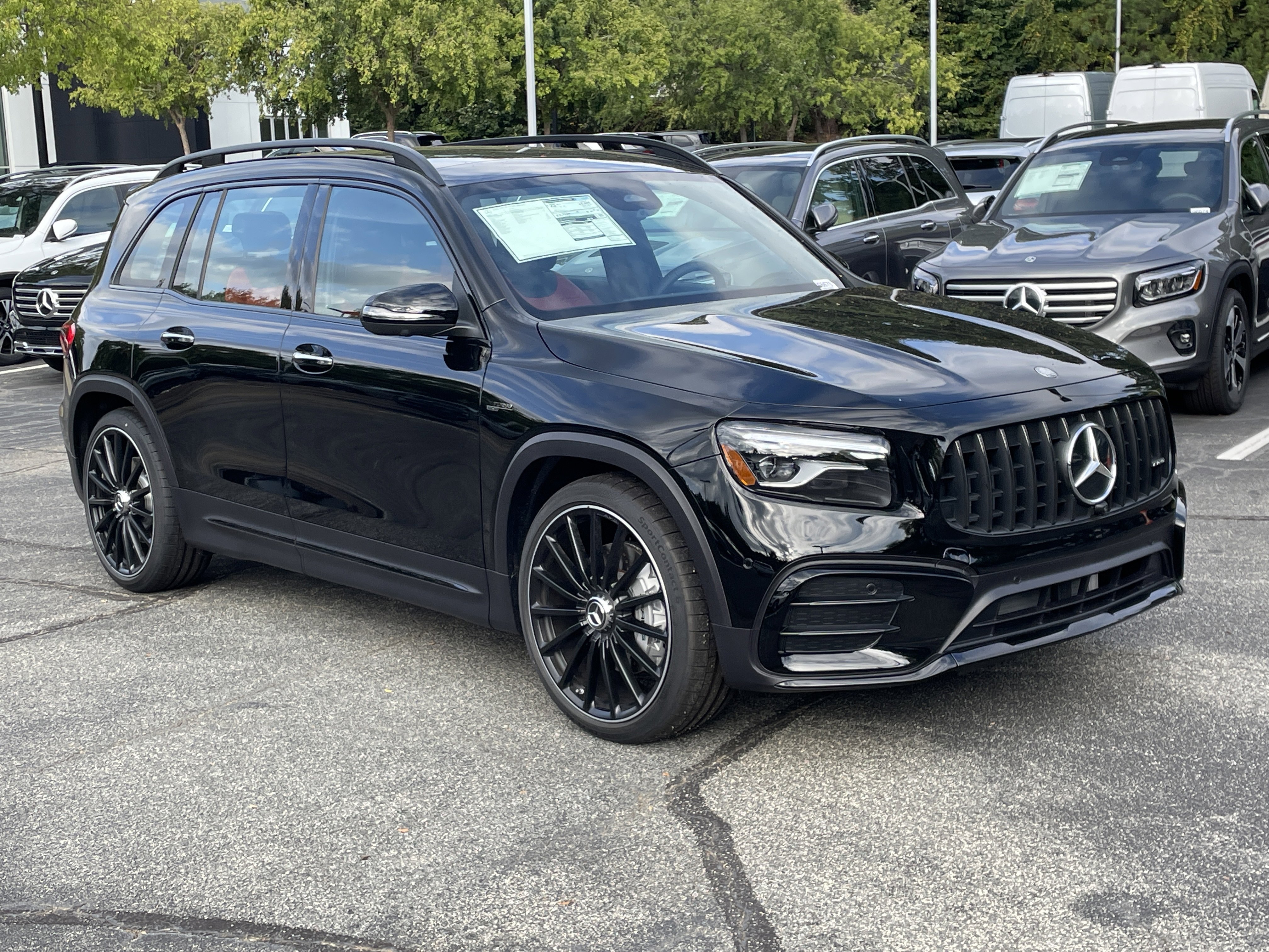 New 2026 Mercedes-Benz GLB 35 AMG 4MATIC image 4