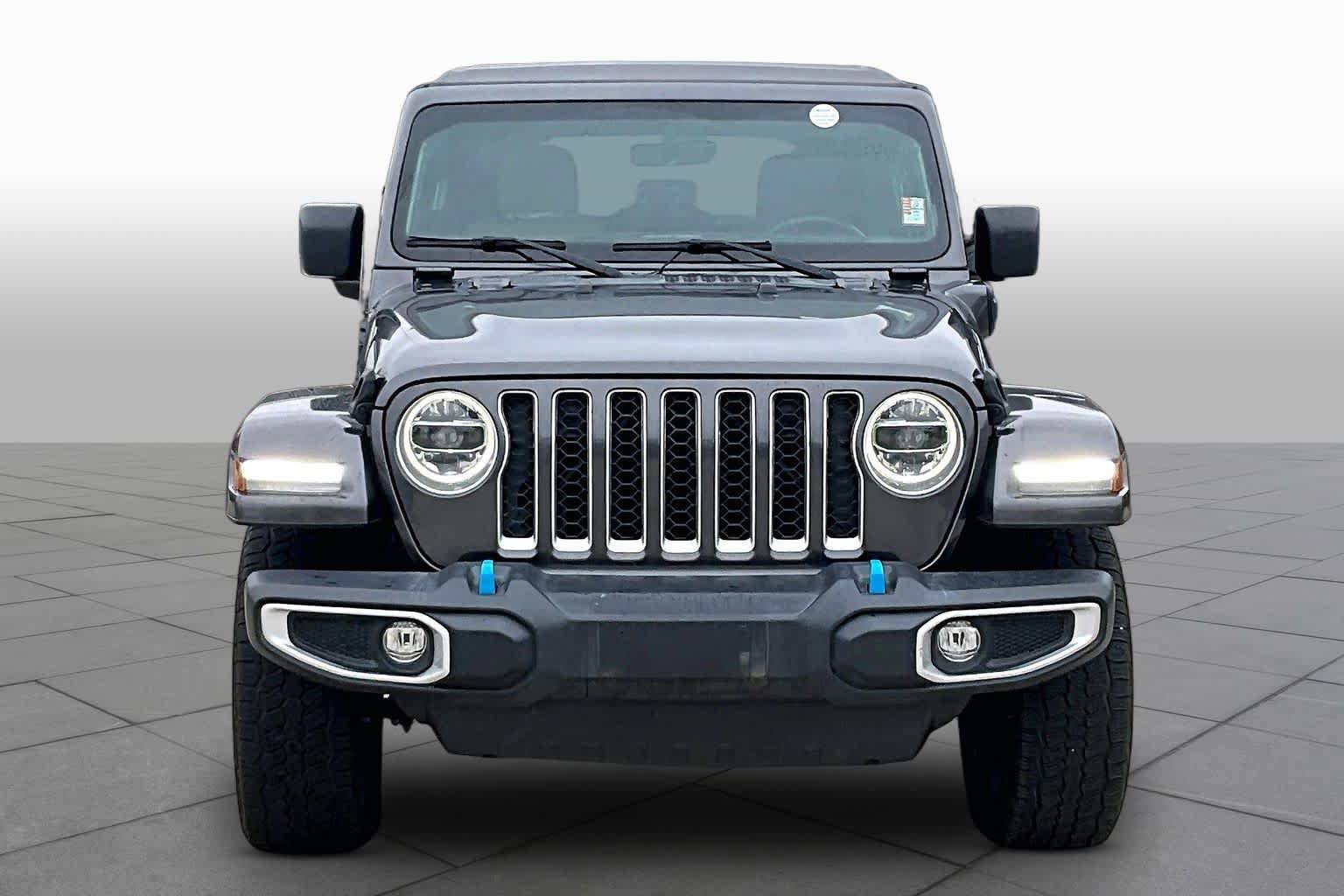 Used 2022 Jeep Wrangler Unlimited Sahara w/ Cold Weather Group AWD/4WD image 5