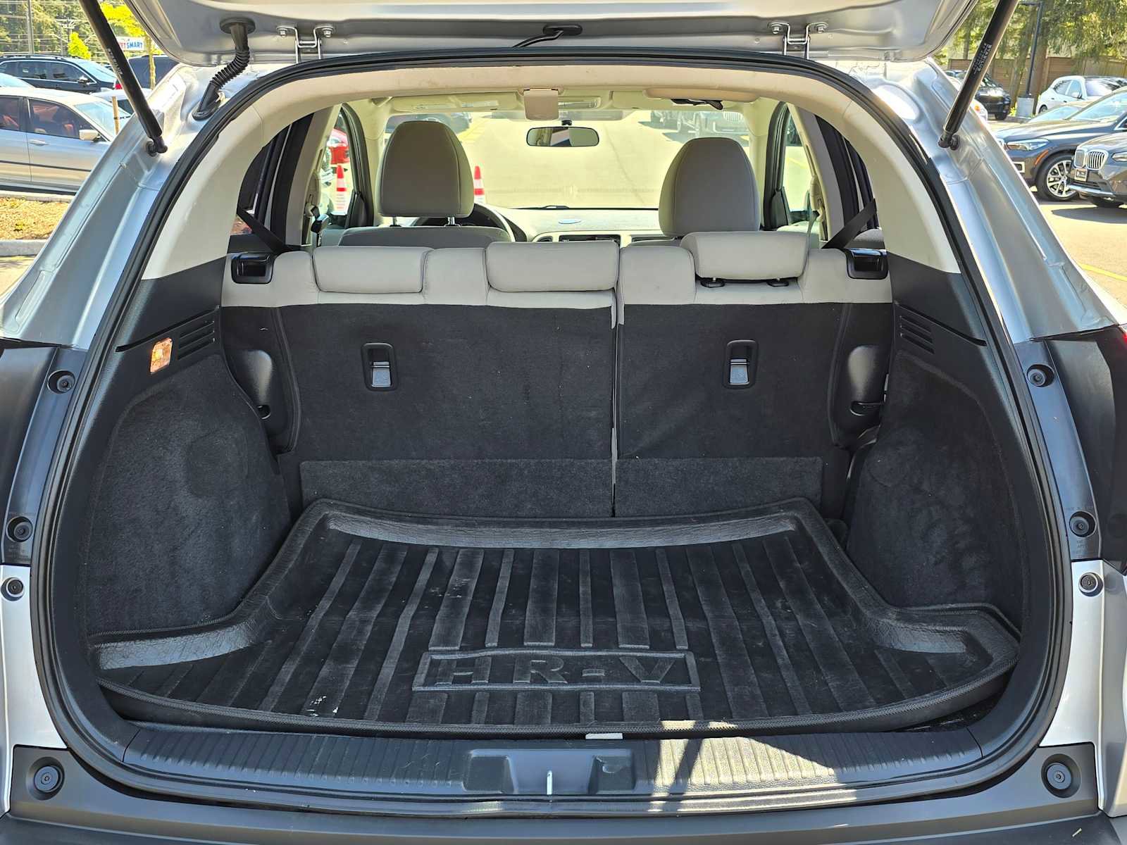 Used 2021 Honda HR-V LX image 14