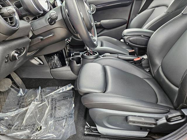 Used 2019 MINI Cooper S w/ Signature Upholstery Package image 16