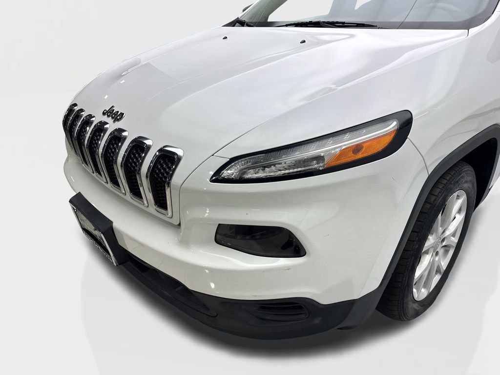 Used 2017 Jeep Cherokee Sport image 16