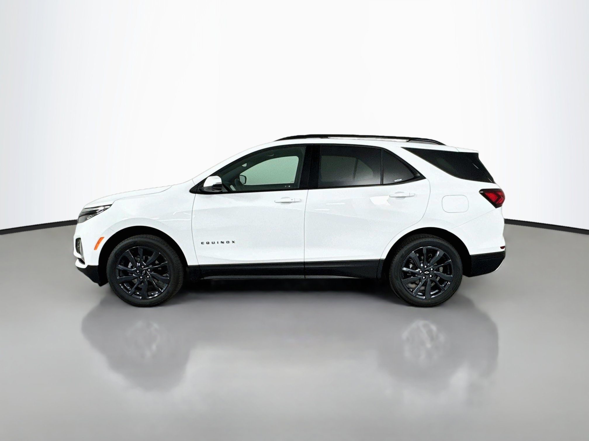 Used 2024 Chevrolet Equinox RS AWD/4WD image 4