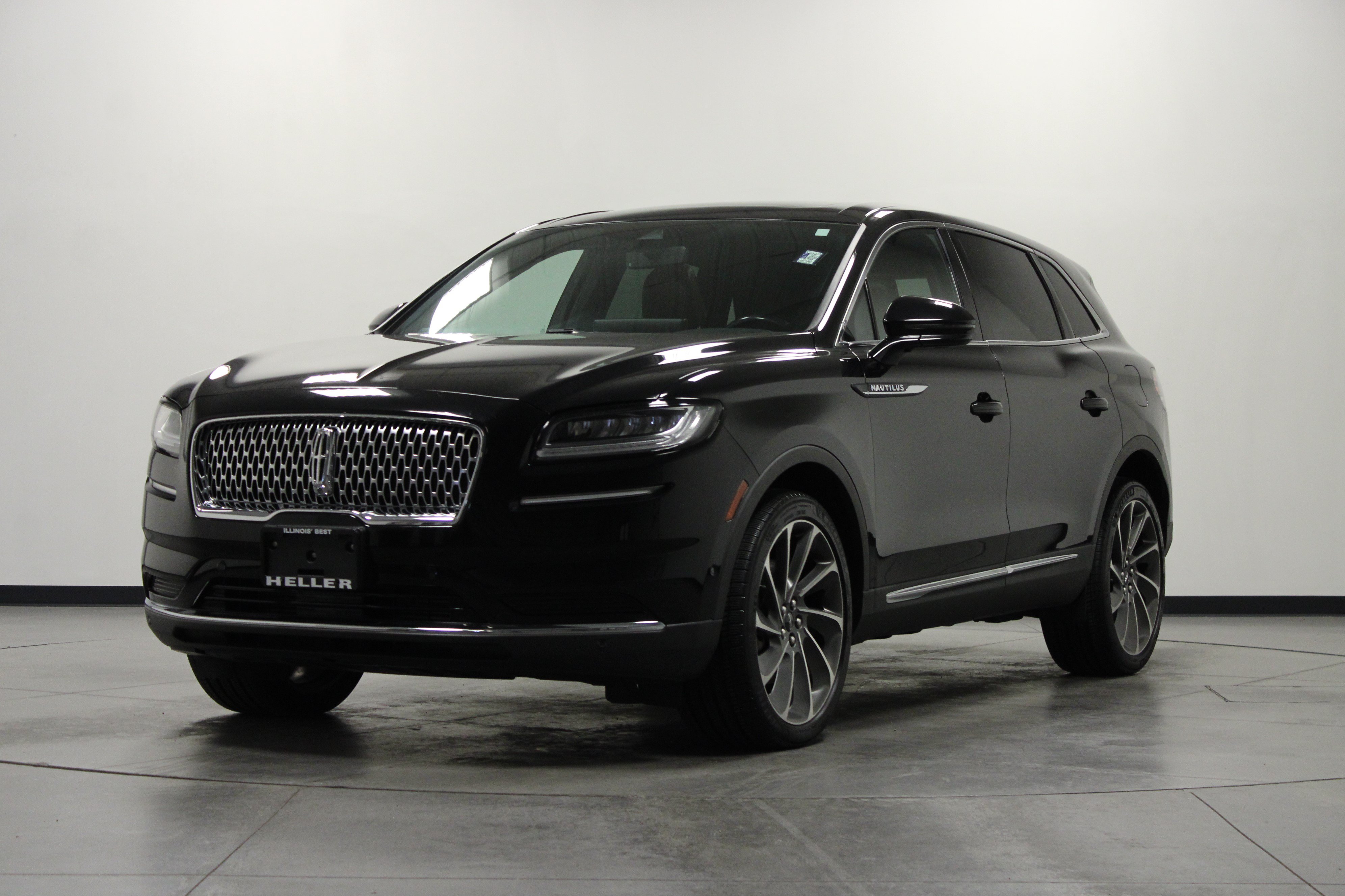 Used 2022 Lincoln Nautilus Reserve w/ Equipment Group 201A AWD/4WD image 8