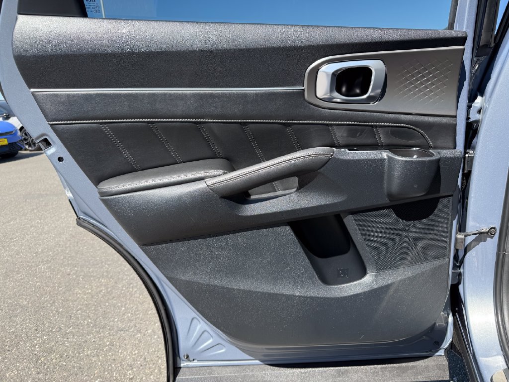 Certified 2023 Kia Sorento SX AWD/4WD image 22