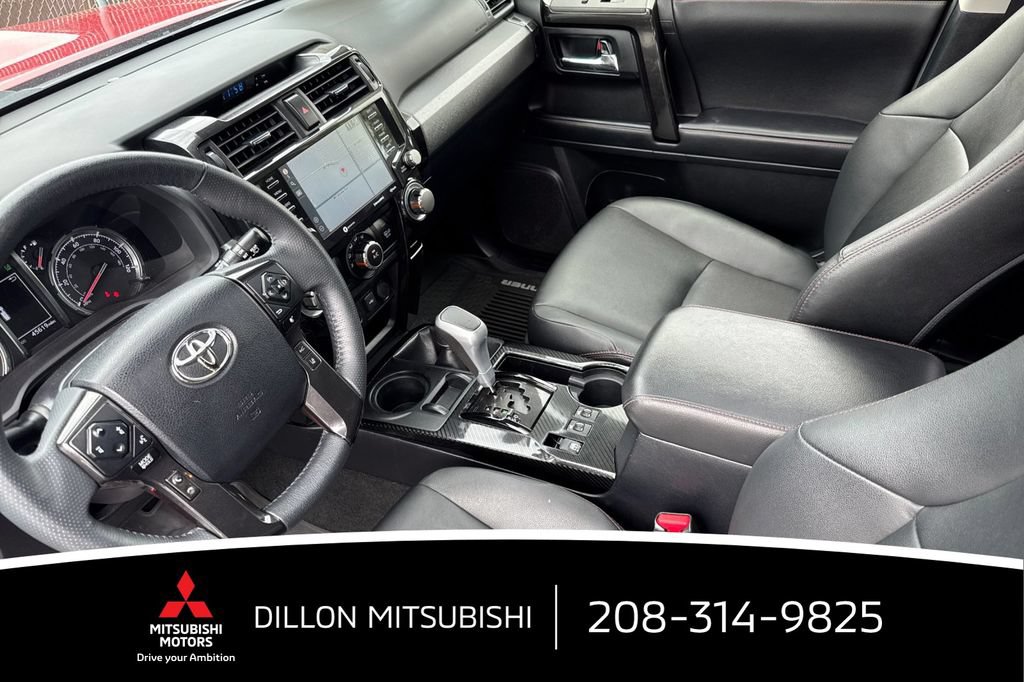 Used 2021 Toyota 4Runner TRD Off-Road Premium w/ Moonroof Package AWD/4WD image 4
