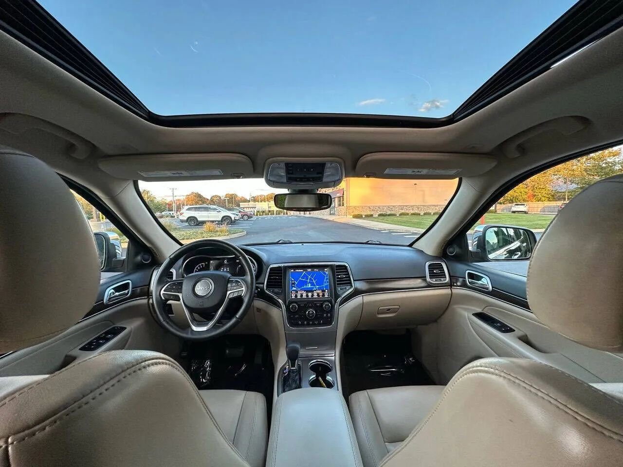 Used 2018 Jeep Grand Cherokee Limited image 12