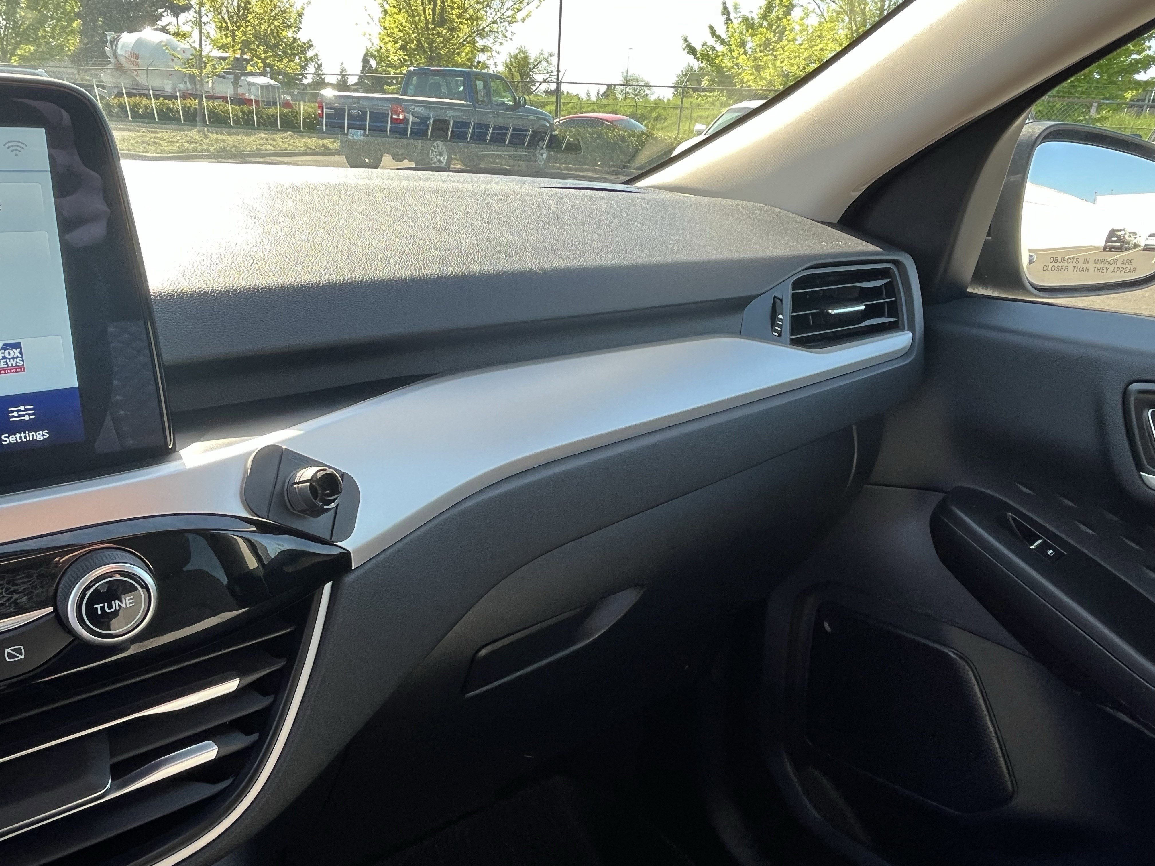 Used 2020 Ford Escape SE FWD image 24