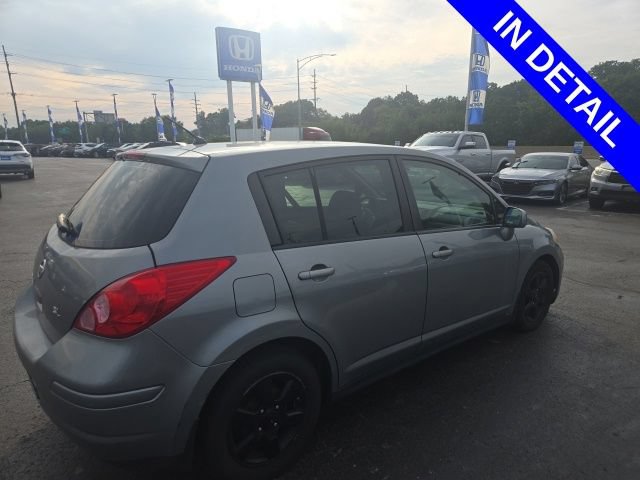 Used 2007 Nissan Versa Hatchback w/ ABS Pkg FWD image 3