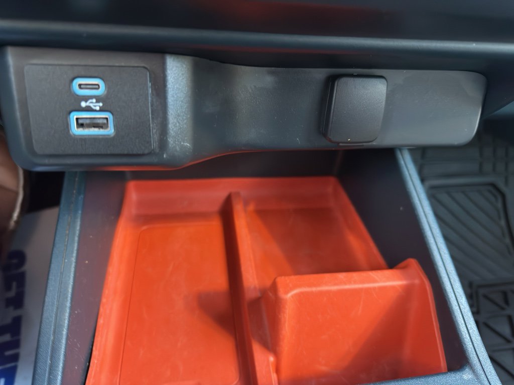 Used 2022 Ford Maverick XLT image 17