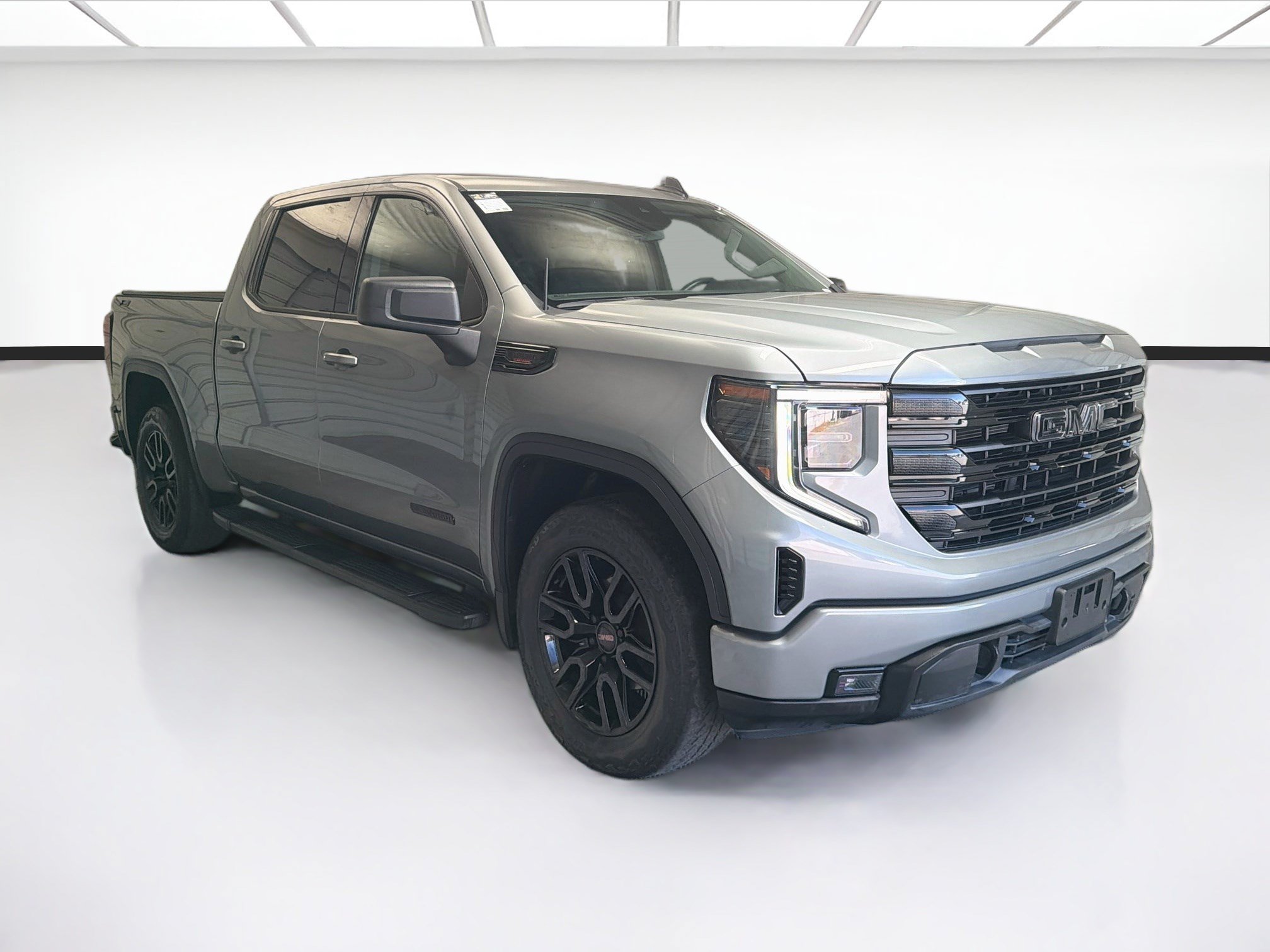 Used 2023 GMC Sierra 1500 Elevation w/ LPO, Elevation Black Package AWD/4WD image 3