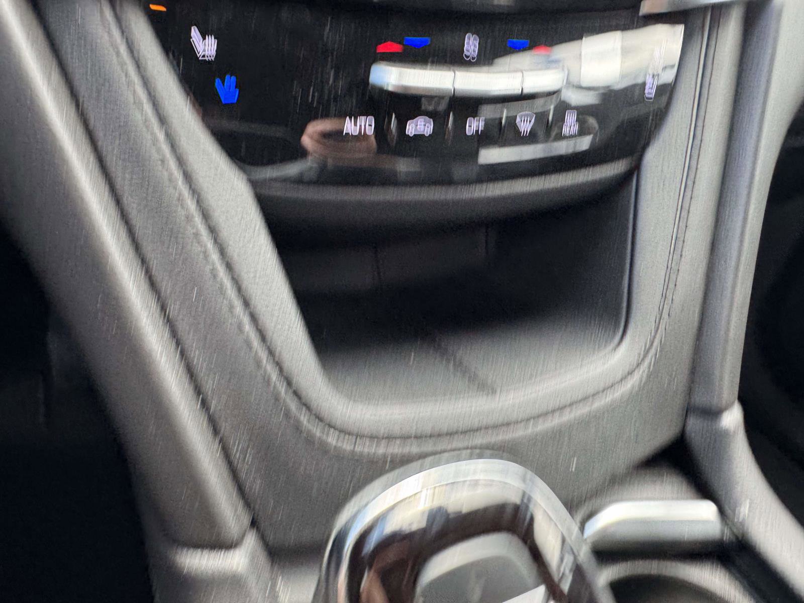 Certified 2023 Cadillac XT6 Premium Luxury AWD/4WD image 15