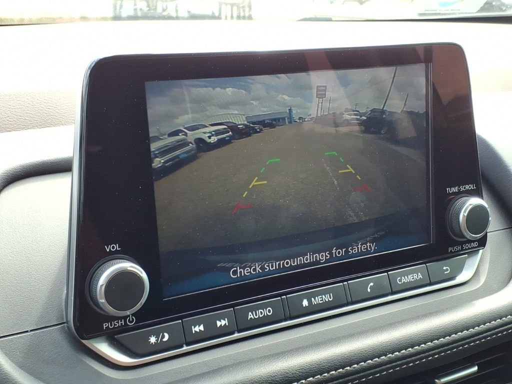 Used 2023 Nissan Rogue SV image 20