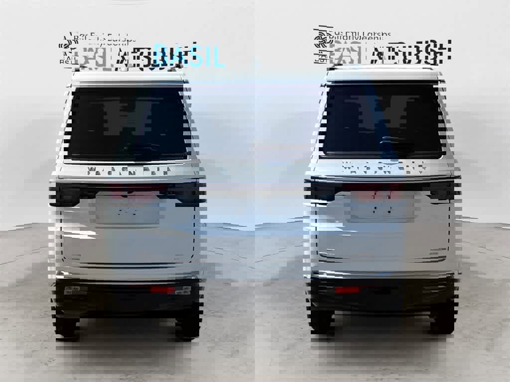 Used 2023 Jeep Wagoneer Series III w/ Preferred Equipment Group image 4