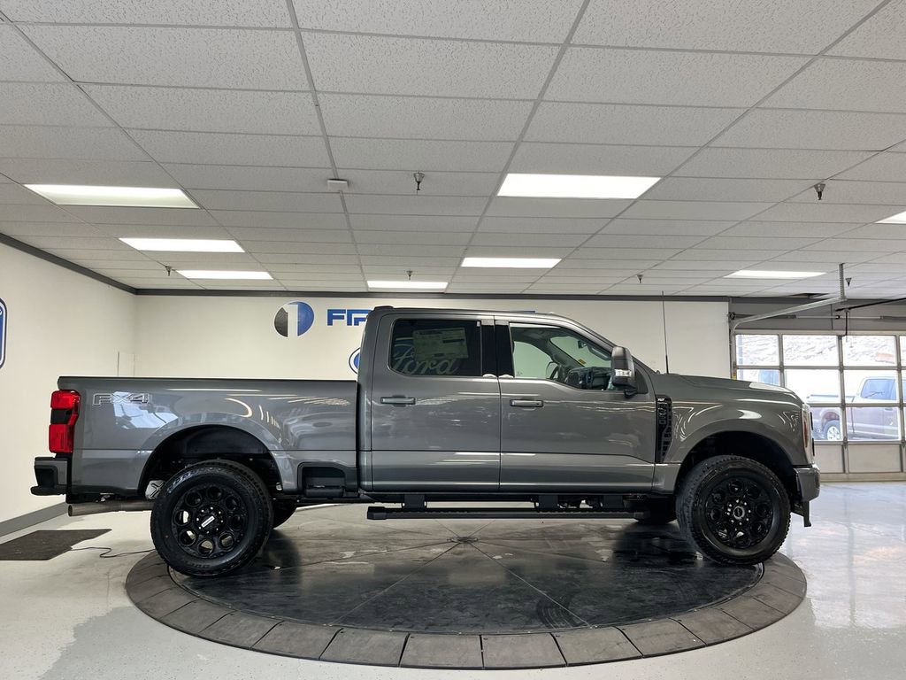 New 2026 Ford F350 XLT w/ XLT Premium Package AWD/4WD image 9