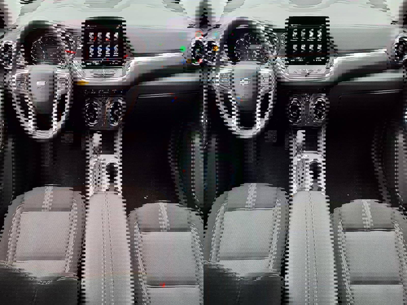 Used 2025 Chevrolet Blazer LT image 10