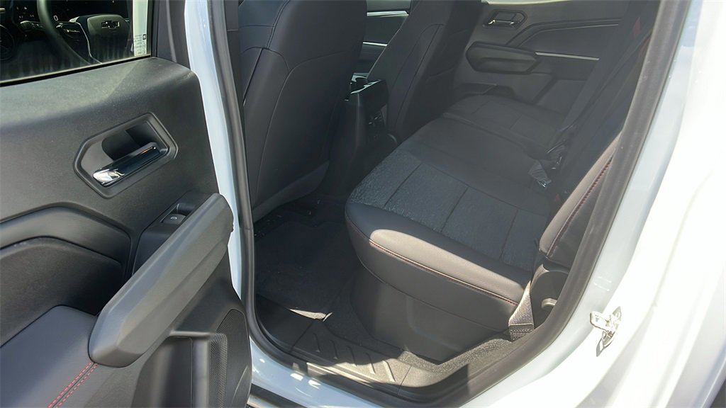 New 2025 Chevrolet Colorado Z71 image 17