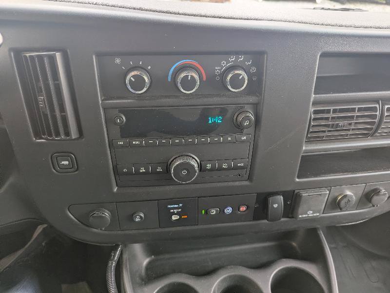 Used 2023 Chevrolet Express 4500 w/ Power Convenience Package RWD image 28