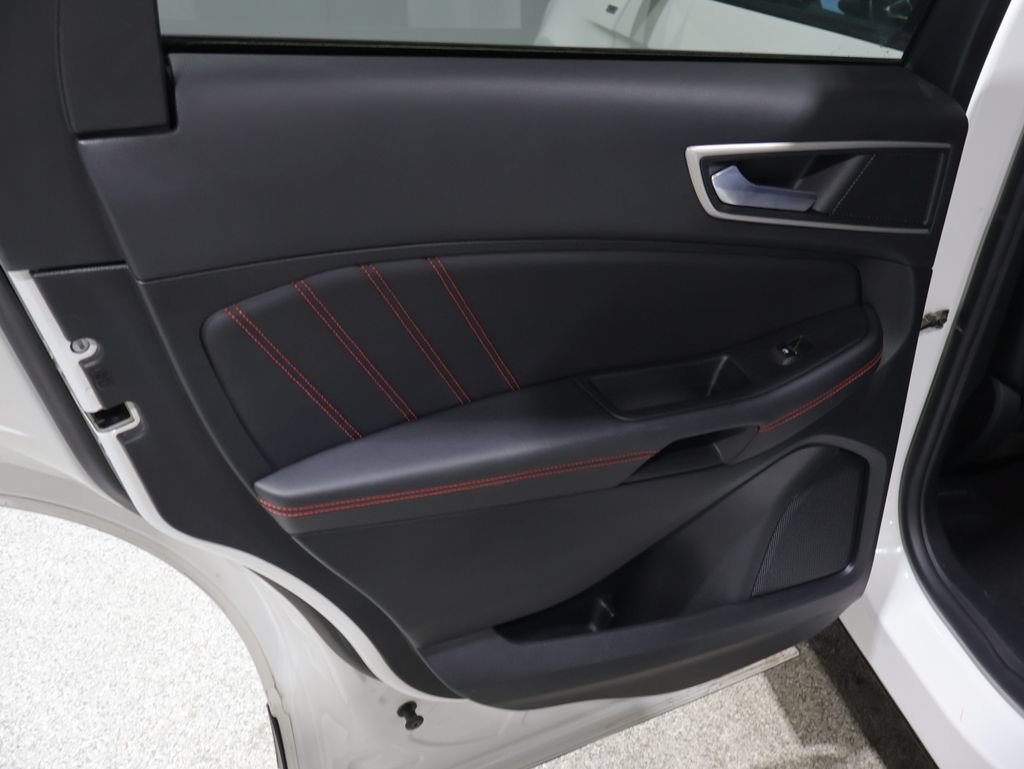 Used 2024 Ford Edge ST-Line AWD/4WD image 19