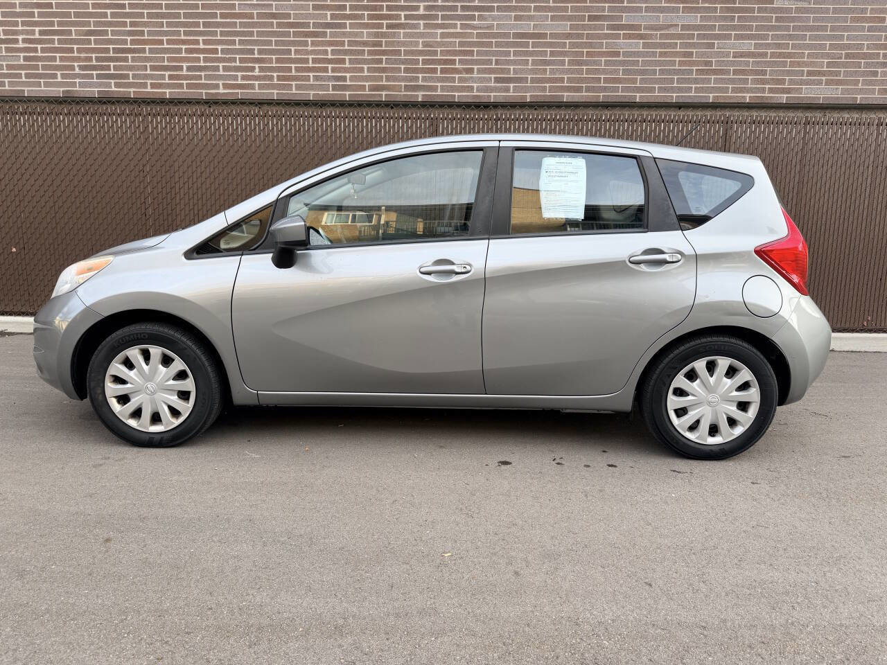 Used 2015 Nissan Versa Note SV image 2