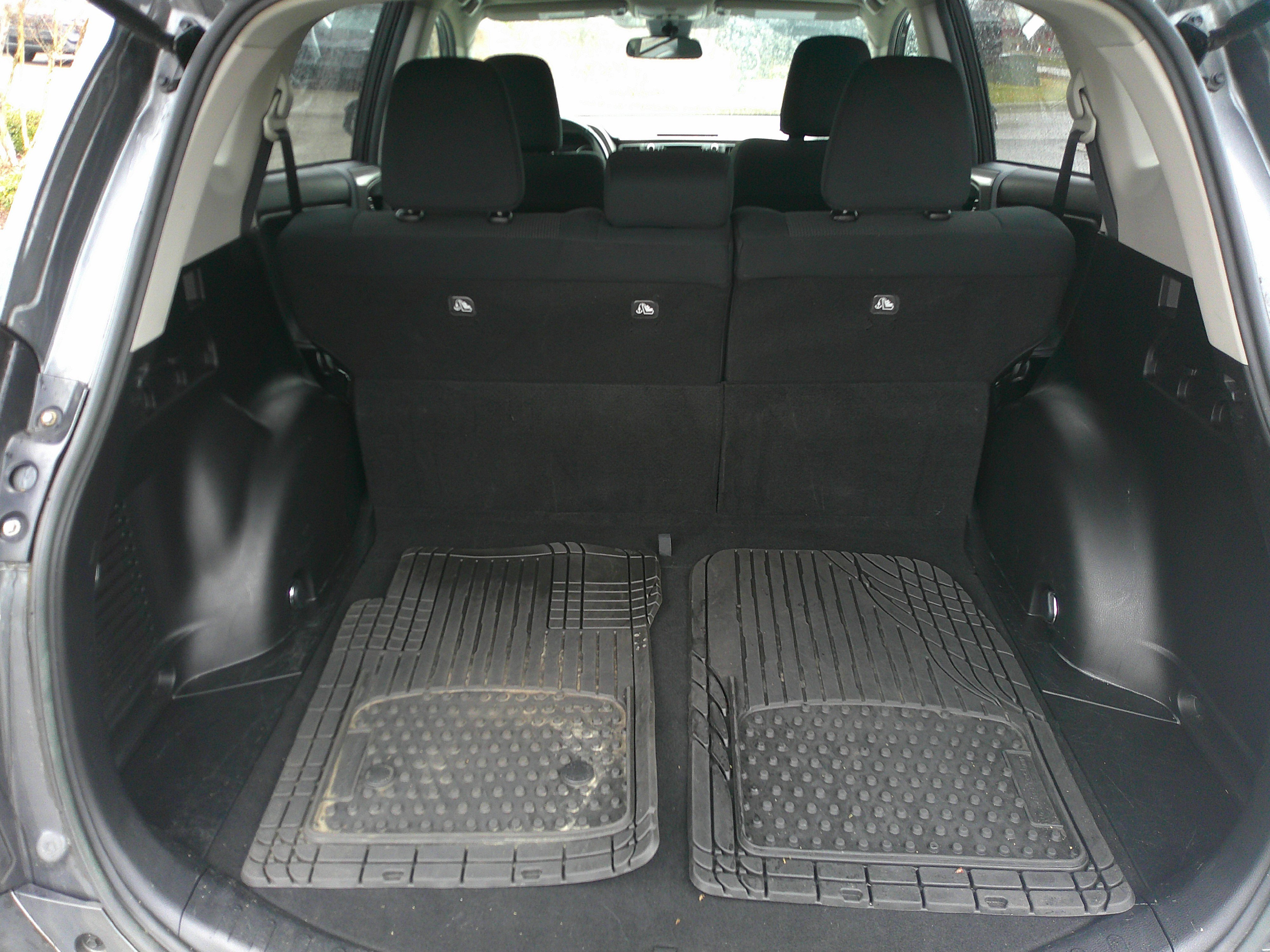 Used 2018 Toyota RAV4 XLE image 31