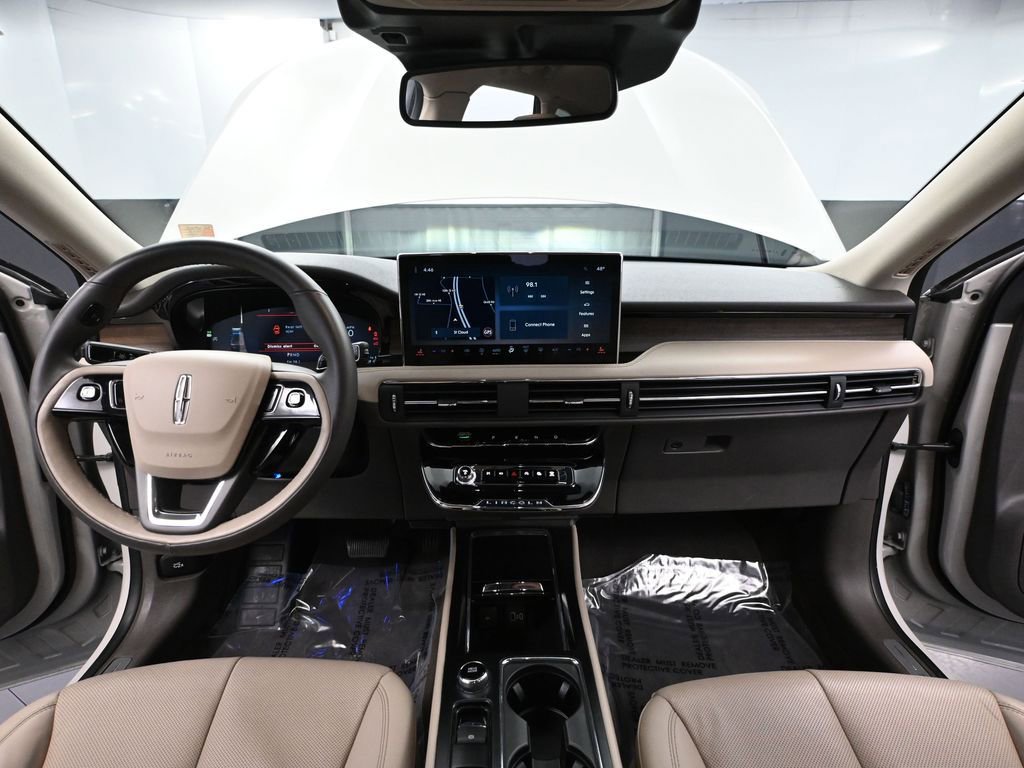 Used 2023 Lincoln Corsair Reserve image 30