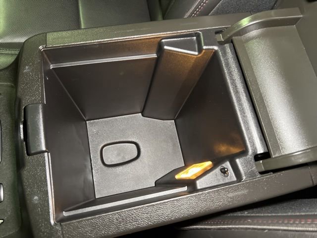 Used 2023 Chevrolet Traverse RS image 28