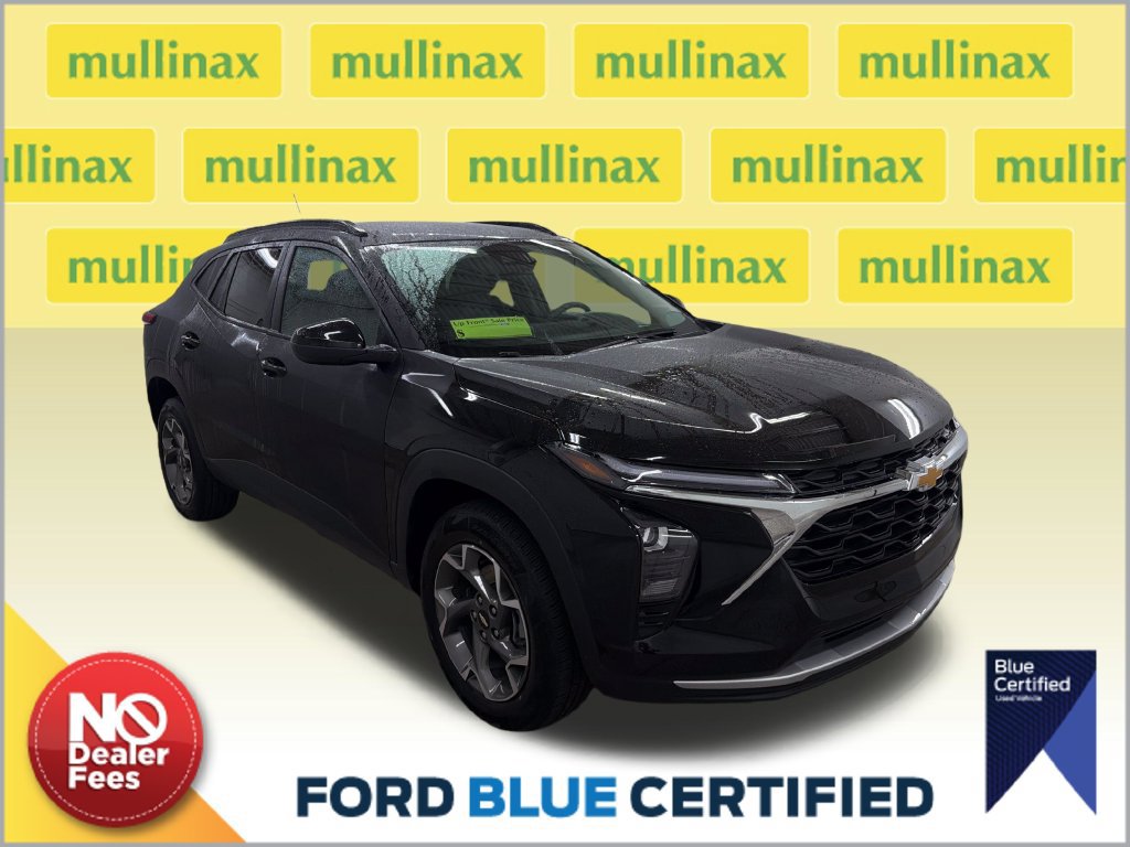 Used 2025 Chevrolet Trax LT