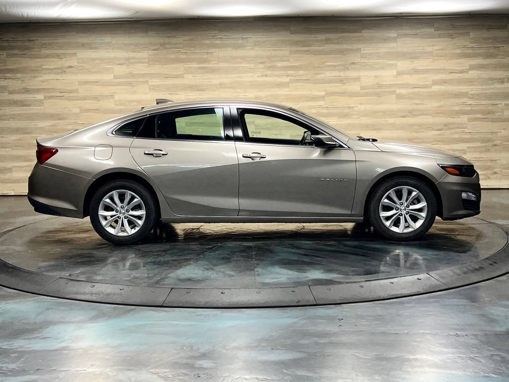 Used 2025 Chevrolet Malibu LT FWD image 23