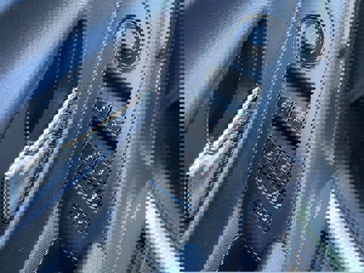 Used 2020 Chevrolet Trax LT w/ Sun & Sound Package image 19