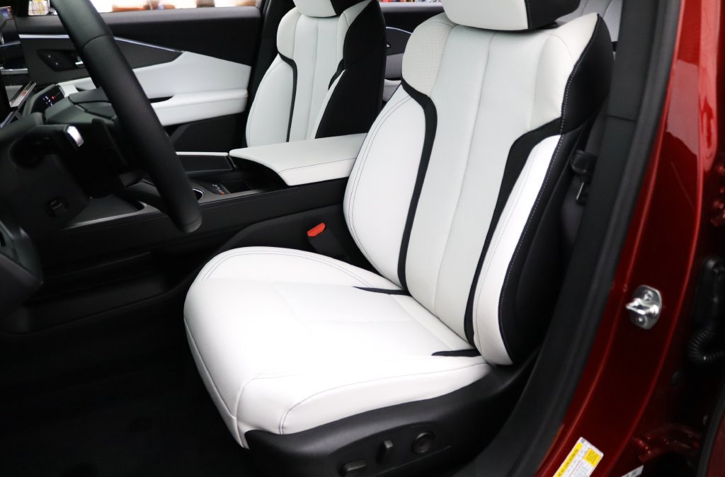 Certified 2024 Acura ZDX A-Spec AWD/4WD image 2