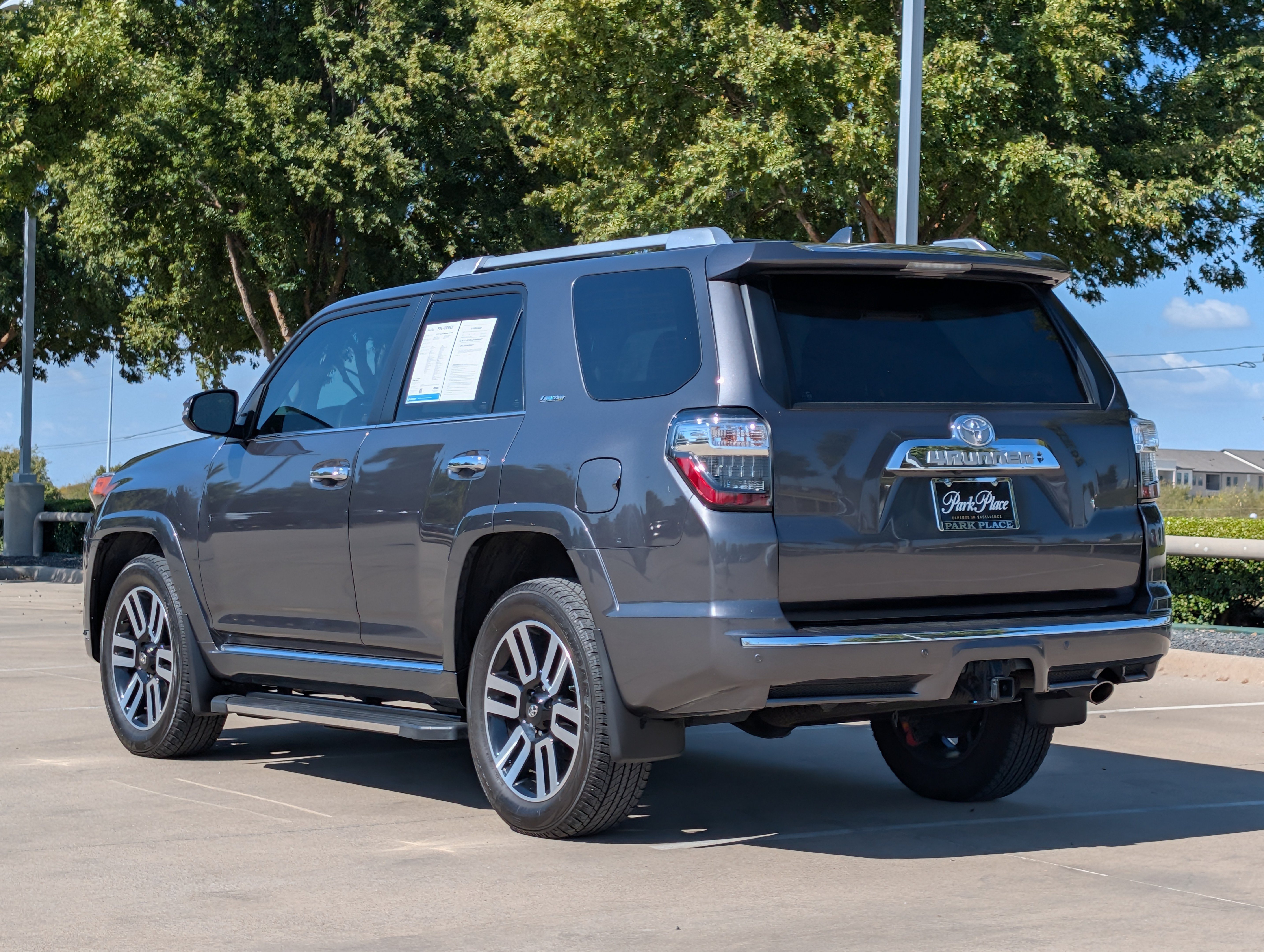 Used 2023 Toyota 4Runner Limited AWD/4WD image 3