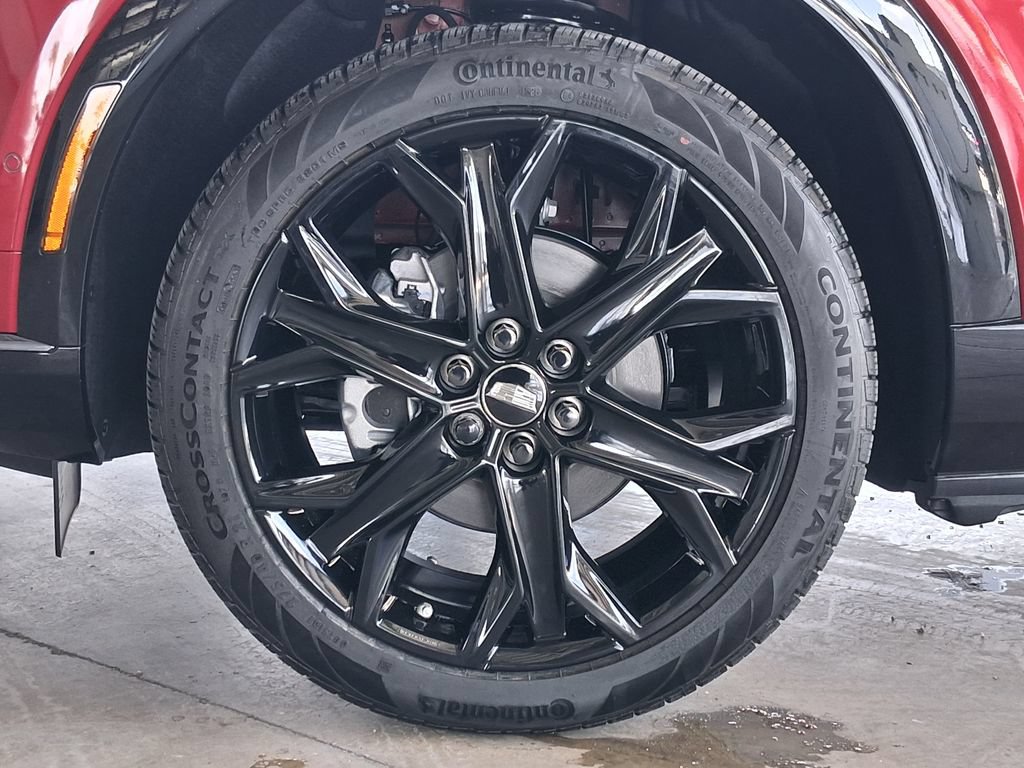New 2026 Cadillac Optiq Sport 1 w/ LPO, ONYX Package RWD image 29