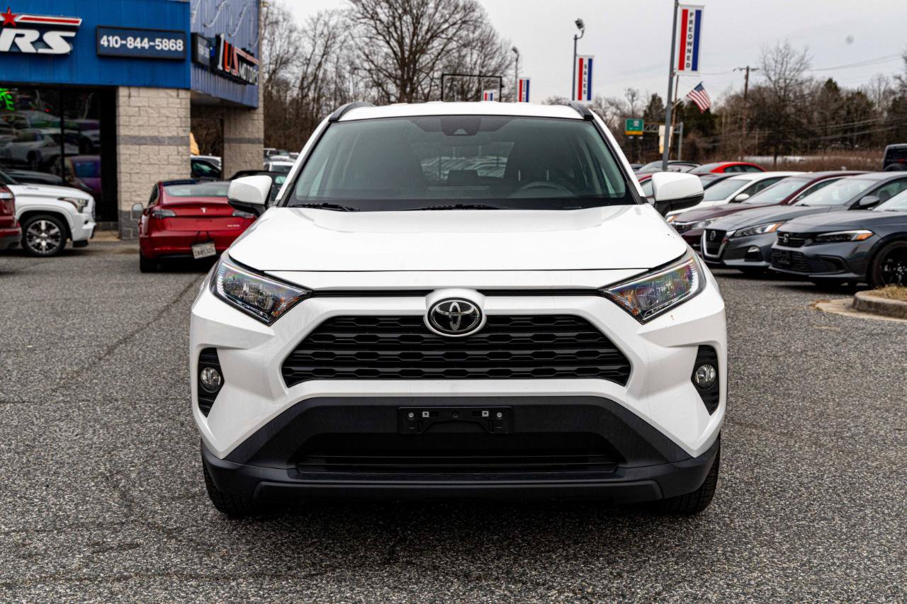 Used 2020 Toyota RAV4 XLE FWD image 2